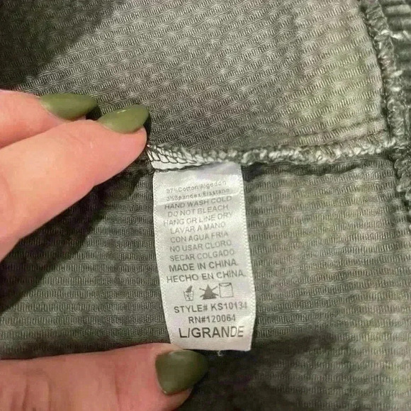 Mono B green corduroy button front skirt with pockets  size large green - Picture 6 of 8